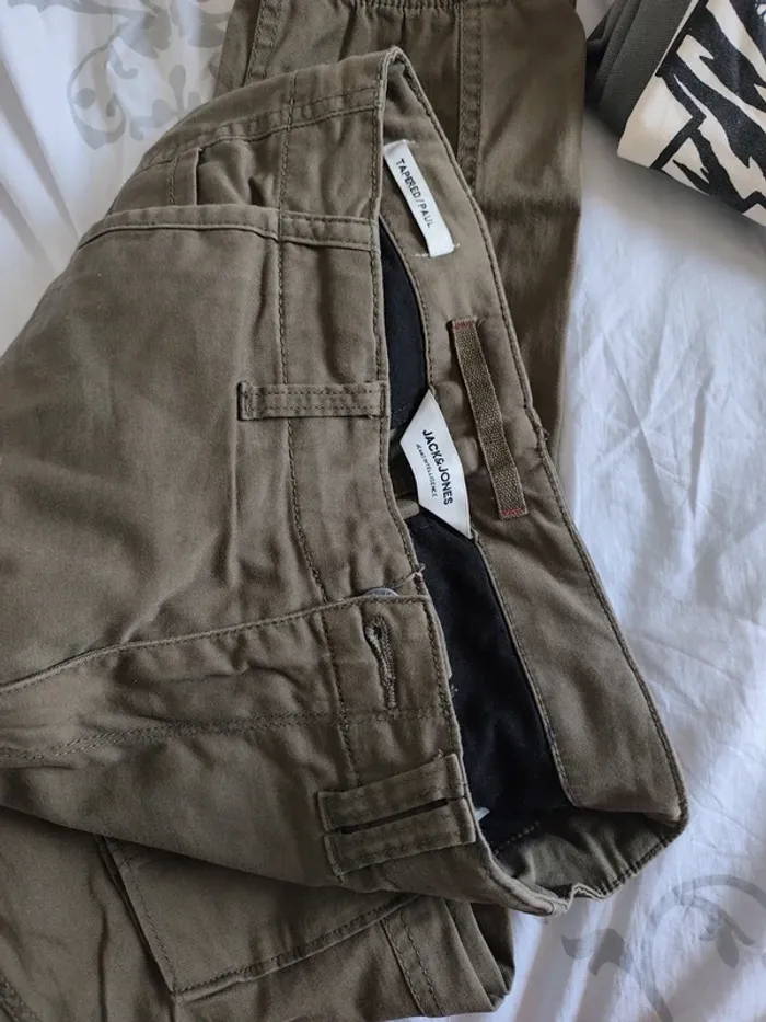Cargo kaki - photo numéro 3