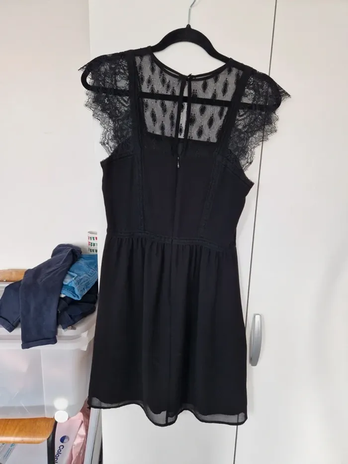 Robe noire h&m femme taille 34 - photo numéro 6