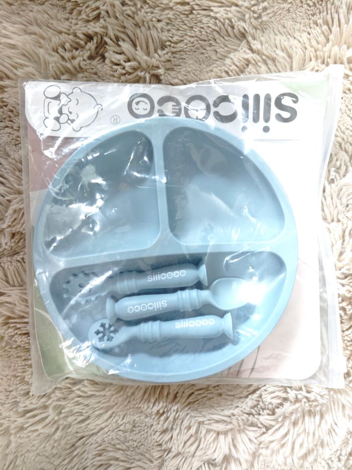 Lot assiette+ couverts