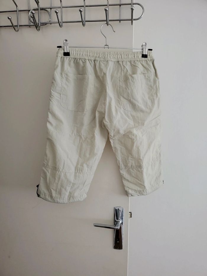 Short crème 140cm 10 ans jamais porter neuf - photo numéro 2