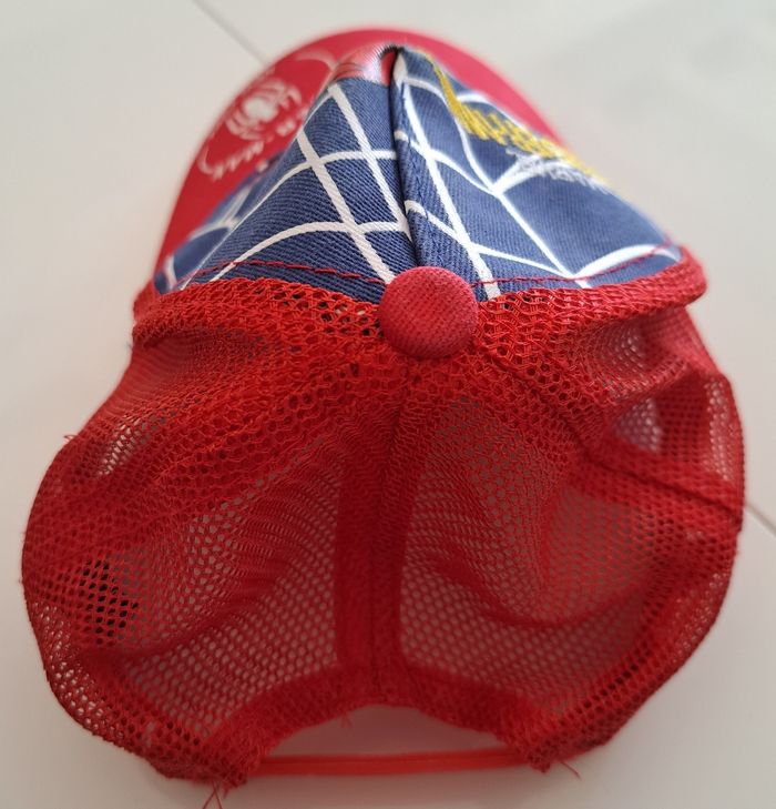 Casquette Spiderman réglable TBE - photo numéro 4
