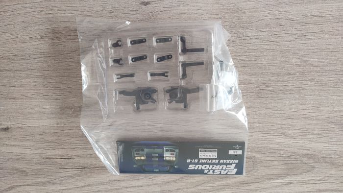 Lot pièces du fascicule numéro 38 n°38 pièce détachée Nissan Skyline GT-R R34 Fast & Furious de Bria