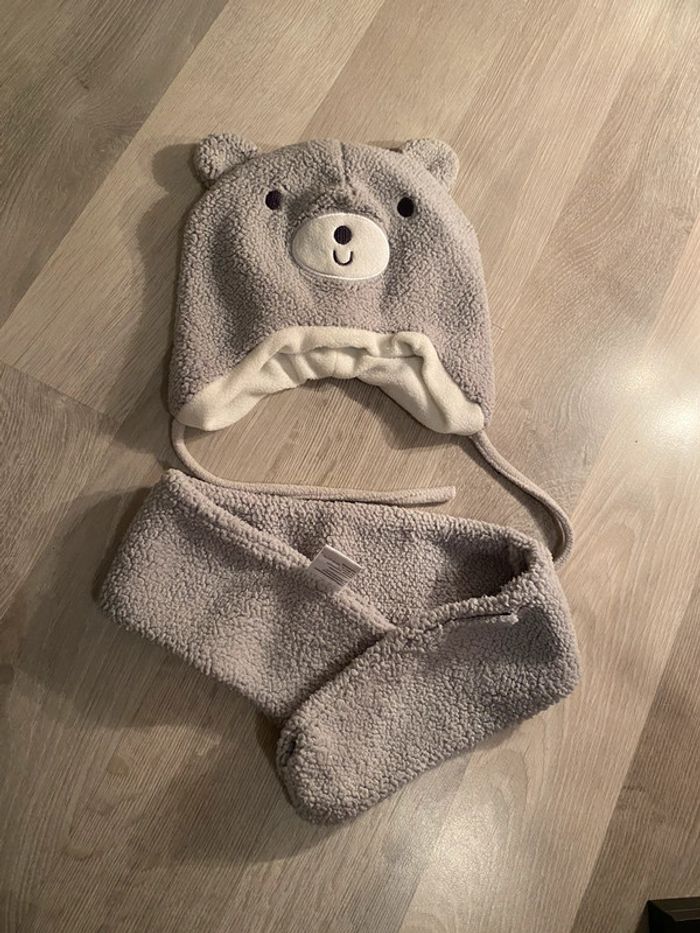 Lot écharpe et bonnet