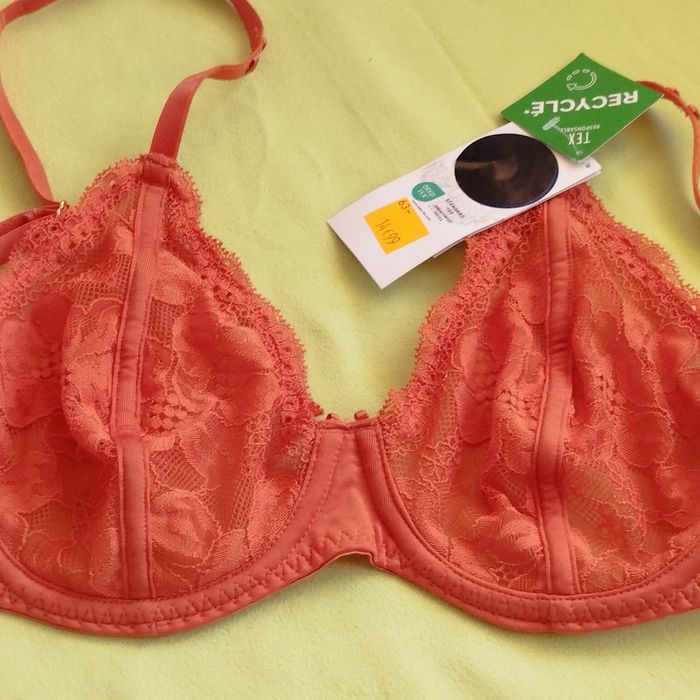 Soutien gorge armature 90B Neuf - photo numéro 2