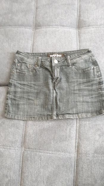 Mini jupe en jean taille 40
