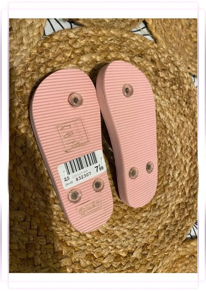 Tongs neuves 😍 25 - Reine des neiges - photo numéro 2