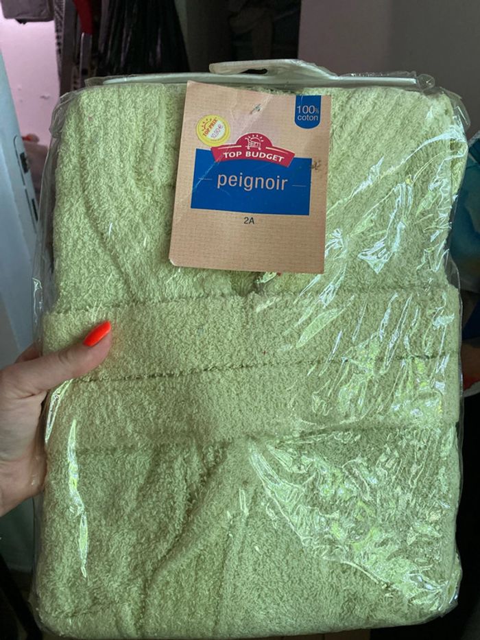Peignoir neuf