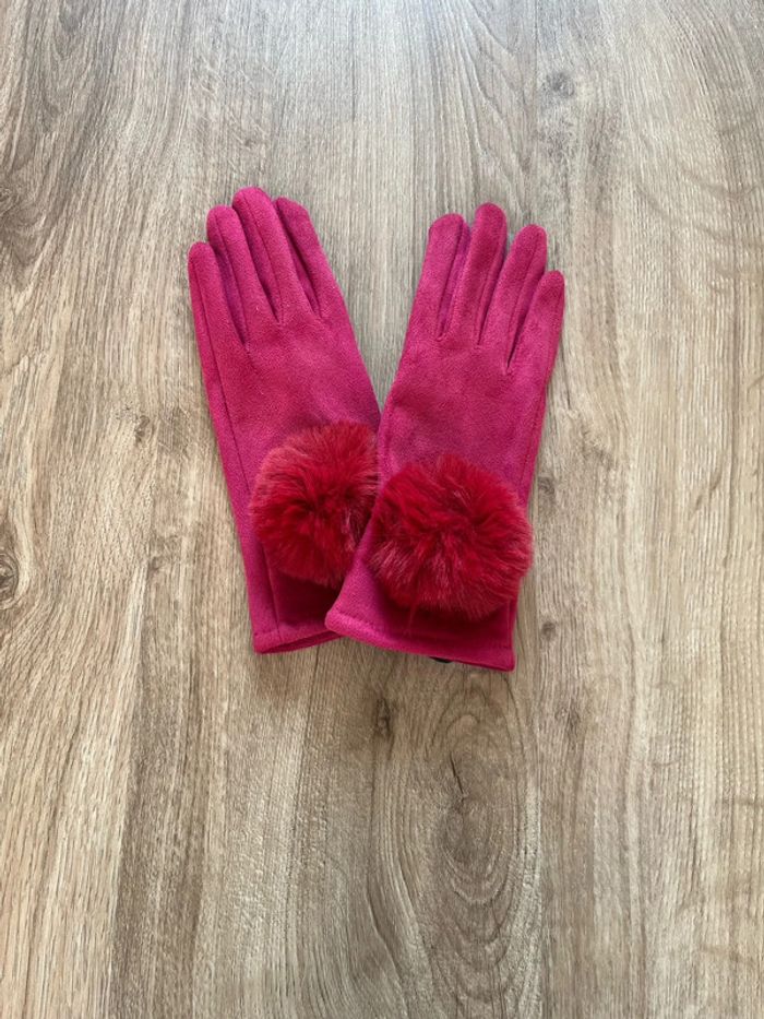 Paire de gants rose femme avec pompon 🧤