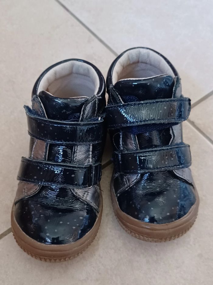 Bottines GBB vernies à scratch taille 23 (prix ferme)