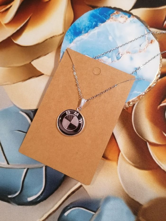 Collier BMW - photo numéro 2