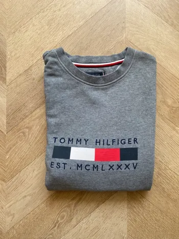 Sweat Tommy h gris