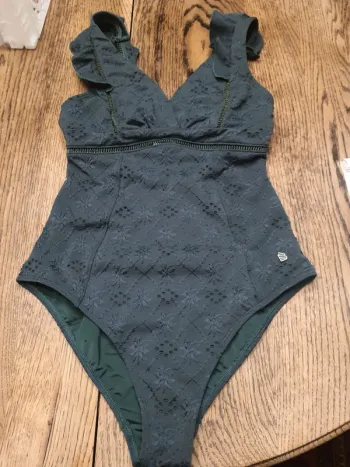 Maillot de bain Beachlife taille 38 cup B
