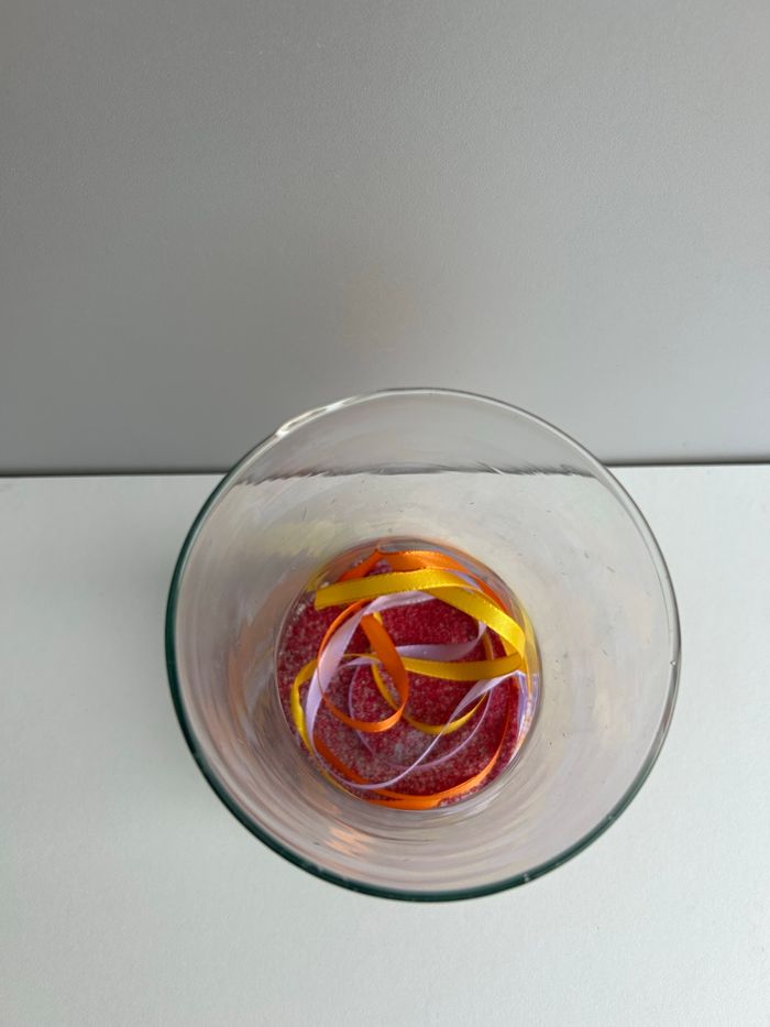 Vase déco diablo verre sable coloré et rubans – style moderne - photo numéro 2