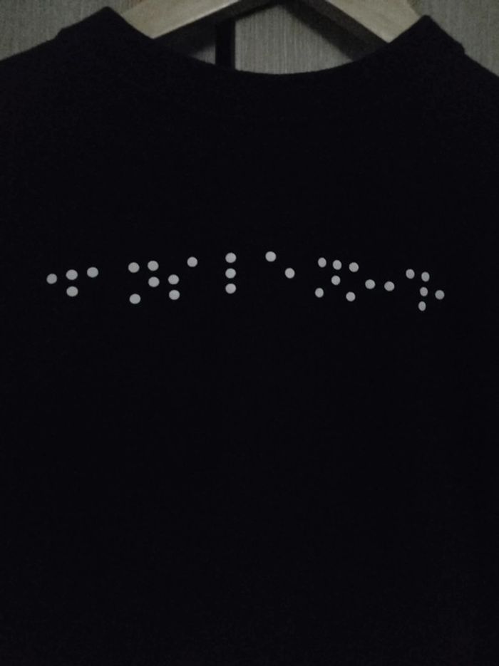 T shirt court braille /noir taille S - photo numéro 2
