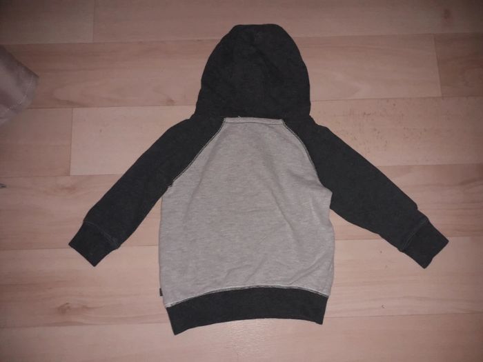 Sweat à capuche Okaïdi 24 mois - photo numéro 2