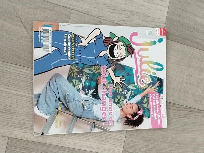 Lot de 10 magazines Julie années2024 L092  7608945354 - photo numéro 6