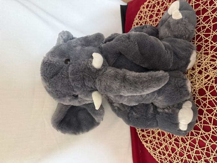 Grand éléphant en peluche, gris et blanc, marque inconnue - photo numéro 6