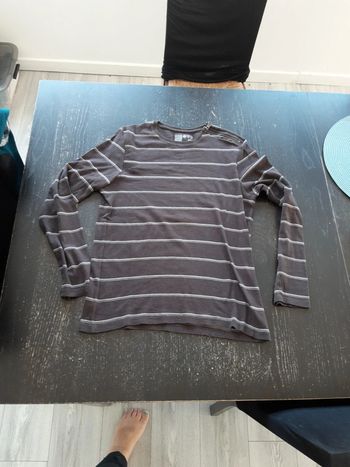 Polo marron rayer gris