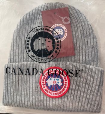 Bonnet Canada Goose