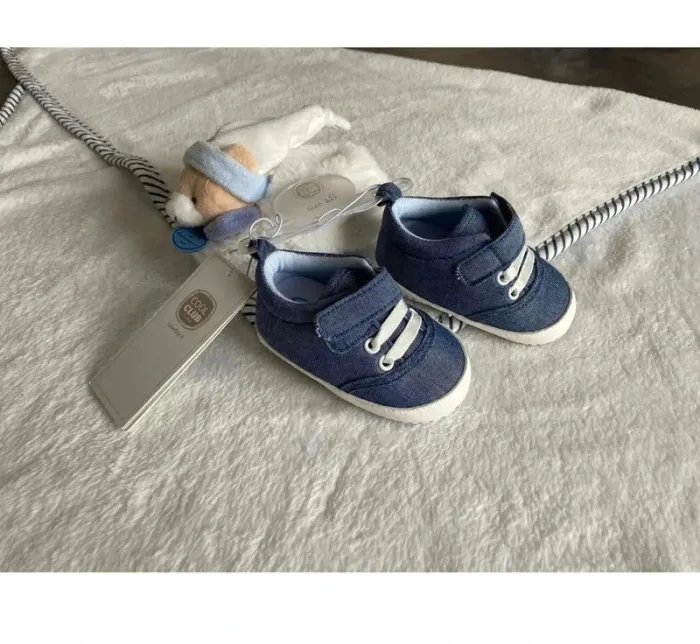 Chaussons chaussures taille 18 scratch