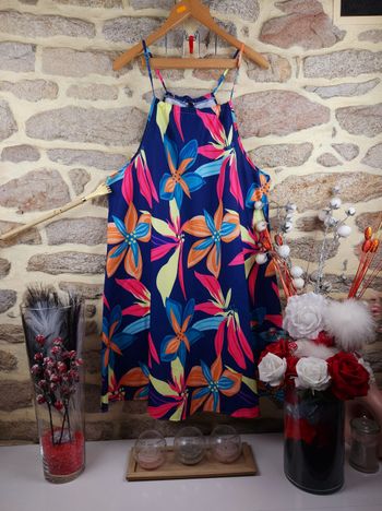Robe col halter bleu et multicolore Femme taille 52 marque Asos 💎