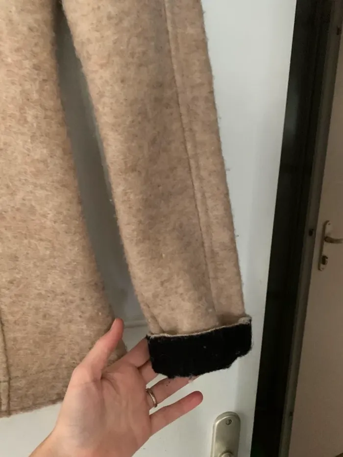 Manteau chaud en laine boullie beige et noir taille S - photo numéro 4