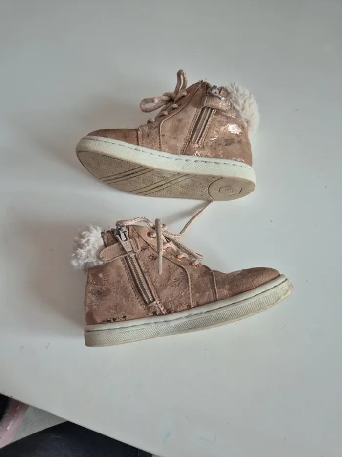 Chaussure 23 - photo numéro 2