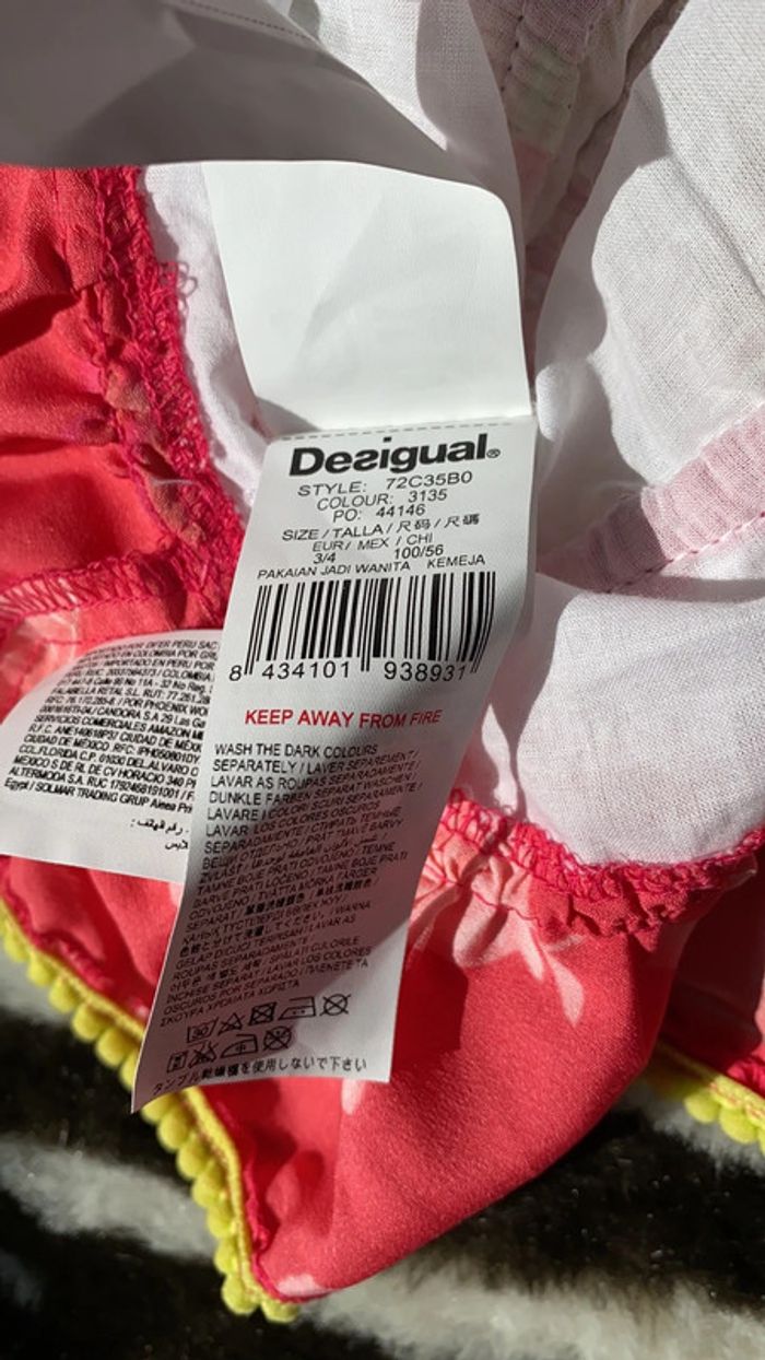 Blouse desigual sans manche 3-4 ans ( 104) neuve - photo numéro 8