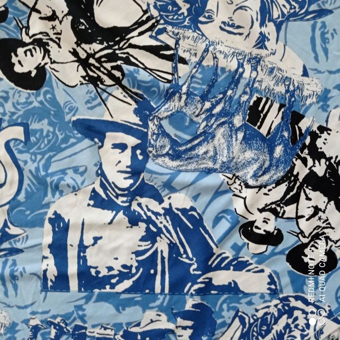 Top bleu personnages t40/42