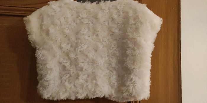 Boléro en fausse fourrure - photo numéro 2