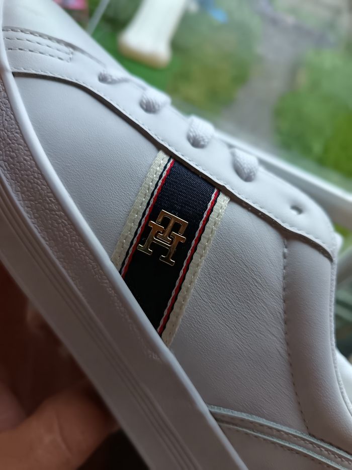 Baskets tommy hilfiger femme taille 39 neuves - photo numéro 2