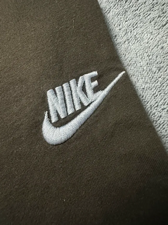 T-shirt Nike kaki - photo numéro 2