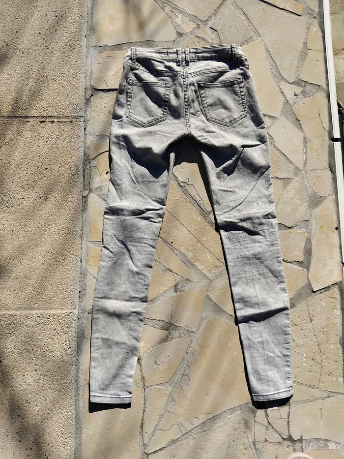 Jean femme Zara 34 - photo numéro 2