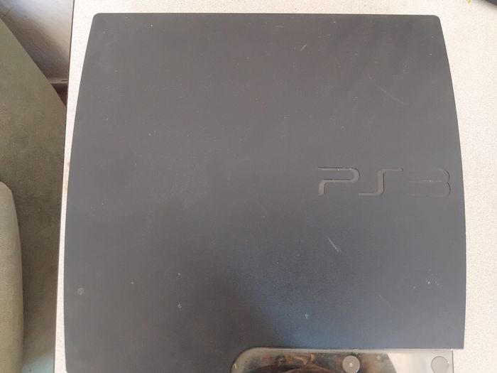Ps4 slim custom plus une ps3 sans manette - photo numéro 4