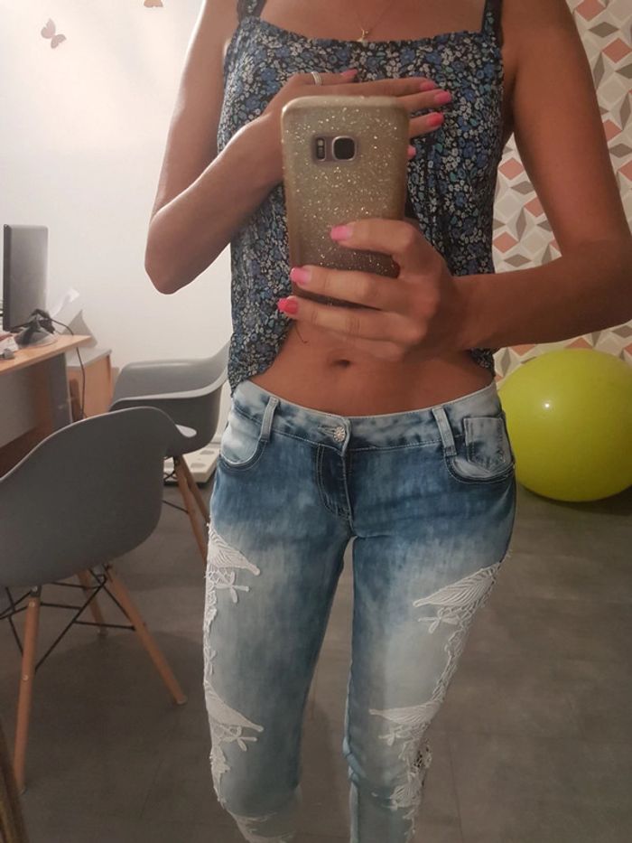 Jean clair dentelle coté Taille 36 - photo numéro 2