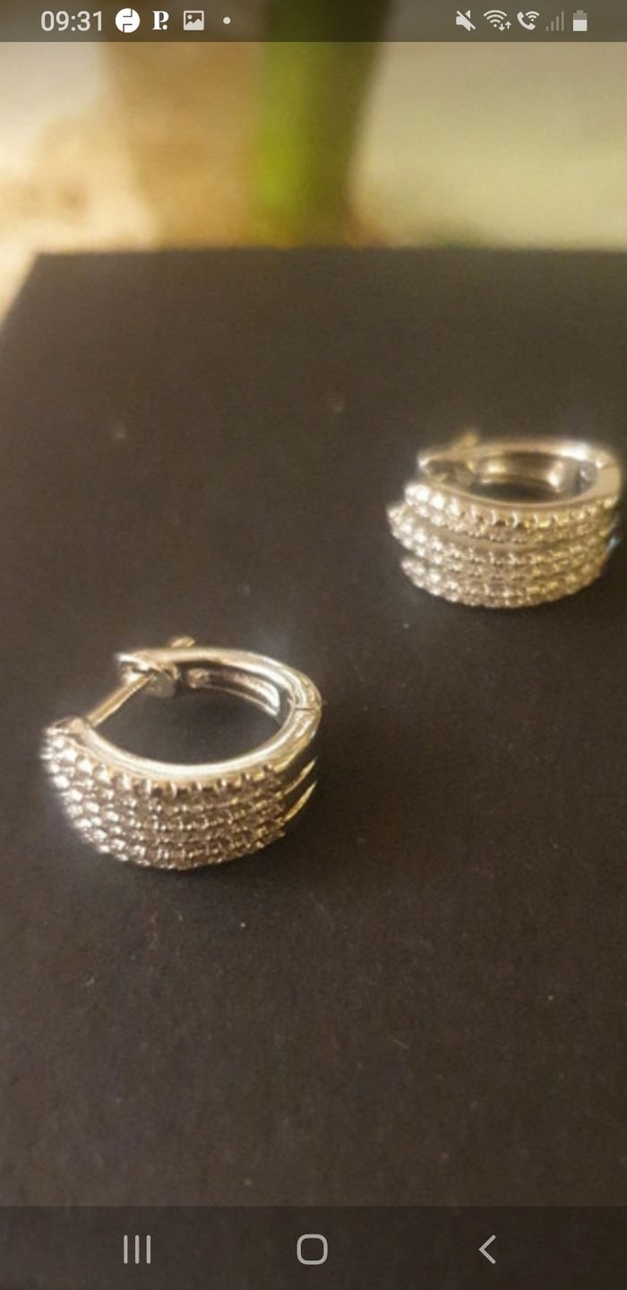 Boucles d'oreilles avec strass