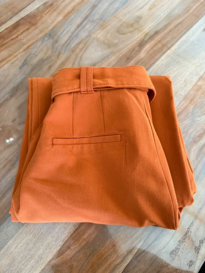 Pantalon à pince Zara