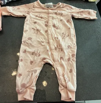 Pyjama Grenouillère rose clair Mickey Minnie Taille 1 mois