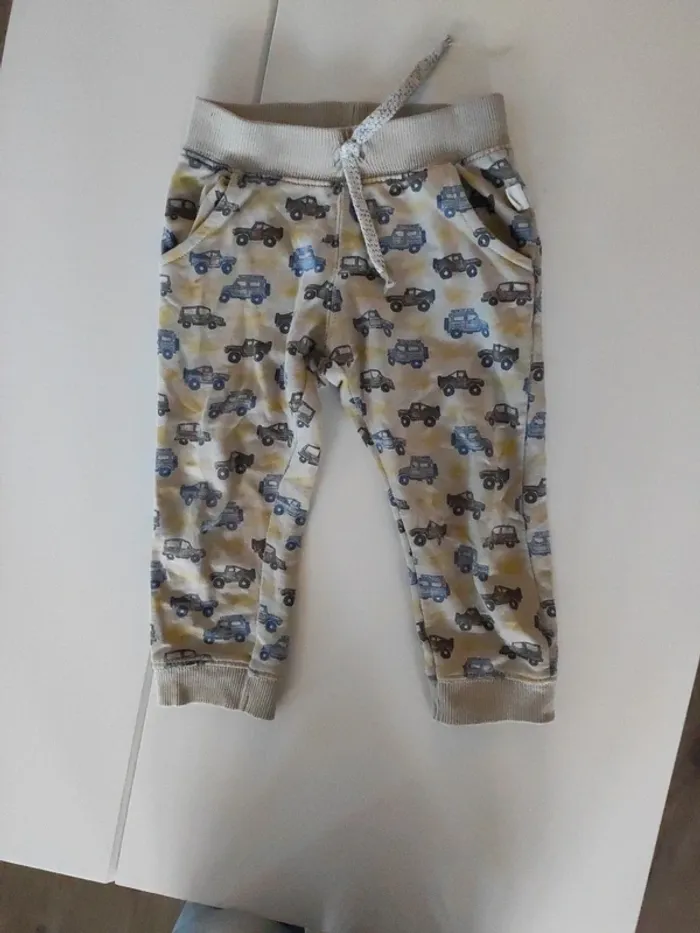 Lot 6 pantalons 18 mois - photo numéro 16