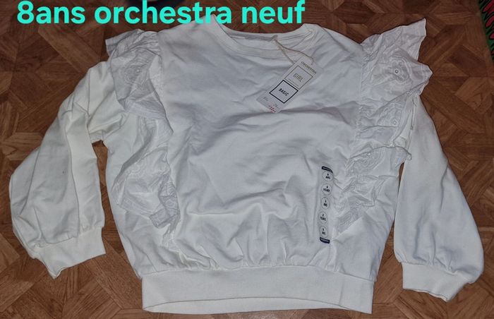 Pull 8ans orchestra neuf