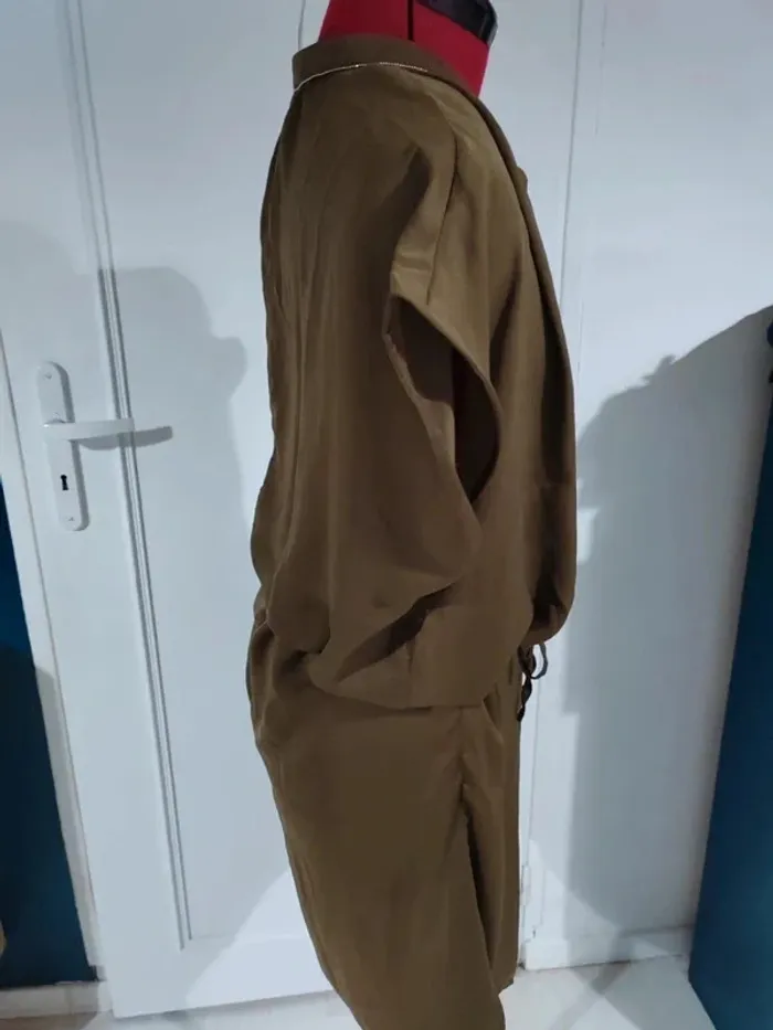 Robe satinee - photo numéro 3