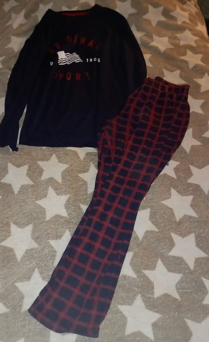 Pyjama la blanche porte taille S
Neuf le haut fait dans les 16 euros et le bas pareil - photo numéro 4