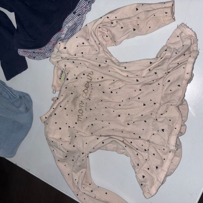 Lot t-shirt et sous pull - photo numéro 2