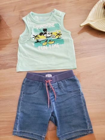 Ensemble Tee-shirt et short en jean taille 12 mois
