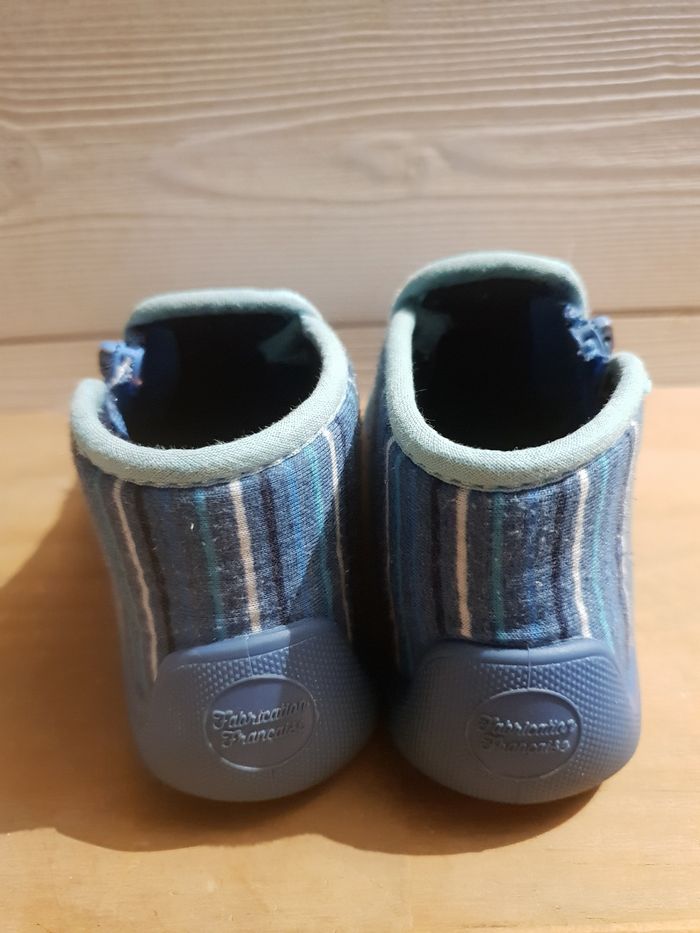 Chaussons bleus - photo numéro 3