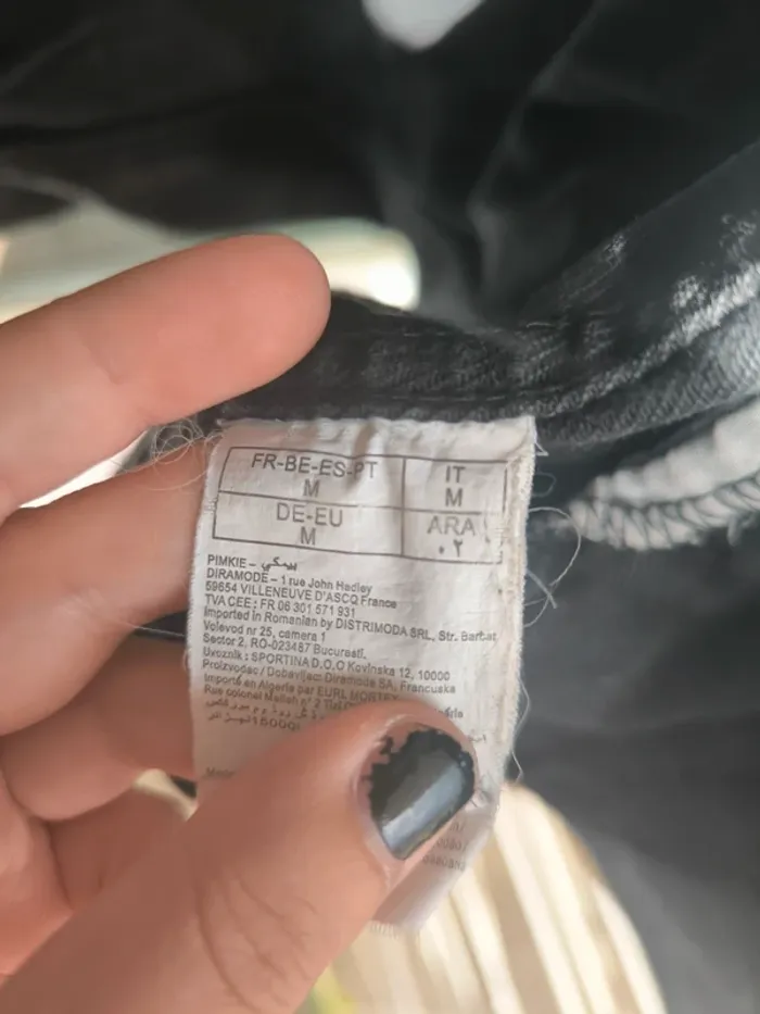 Veste en jean noire - photo numéro 3