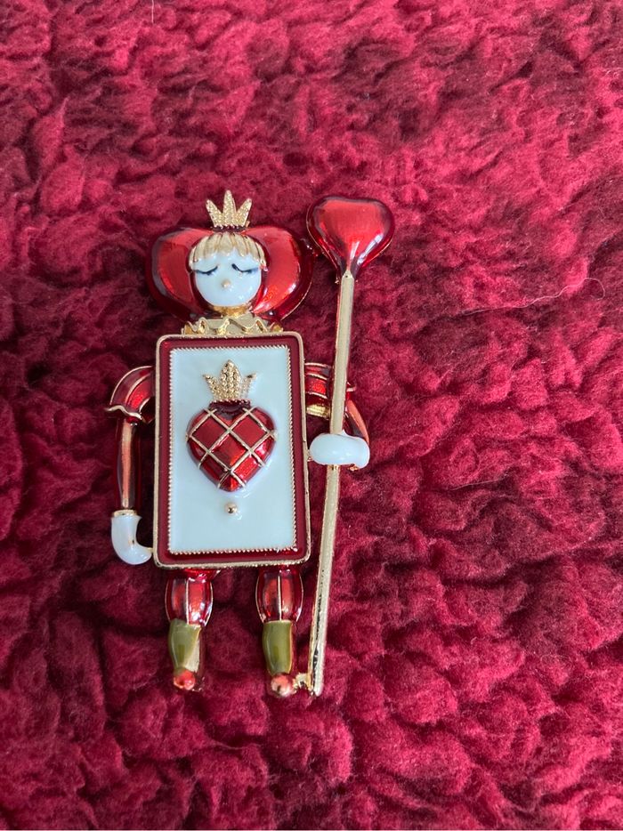 Broche dame de coeur ❤️