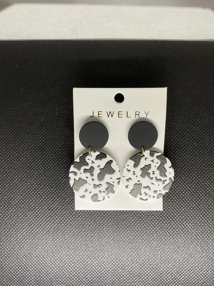 Boucles d’oreilles n°67 neuve