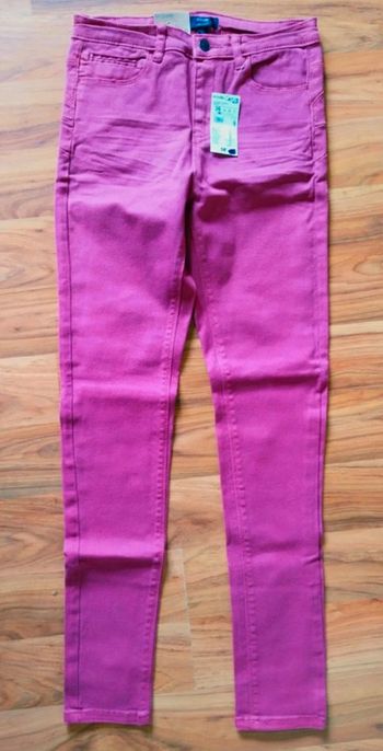 Joli pantalon en jean femme marque Kiabi taille S 36