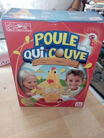 Jeux poule qui couve